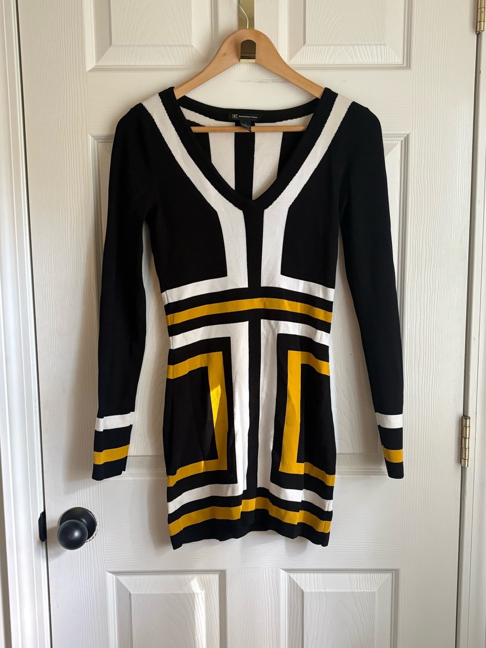 INC International Concepts Black, White & Yellow V-Neck Long Sleeve Knit Dress